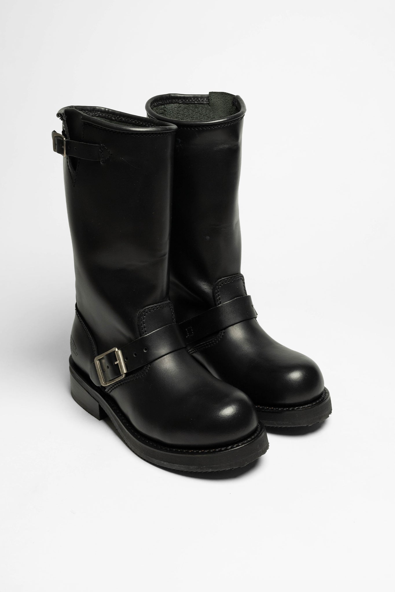 Black toe cap boots online