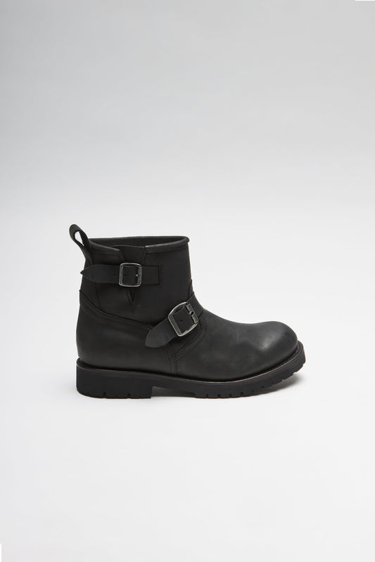 Seitenansicht FB Fashion Boots ROADTRIP LOW Black engineer ankle boots